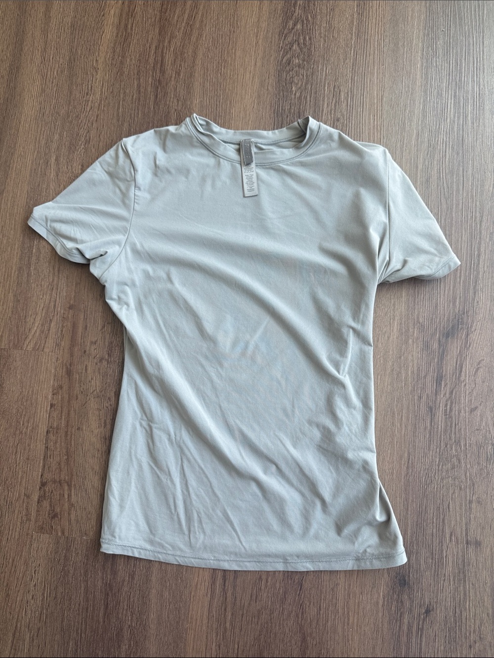 SKIMS Short Sleeve Crewneck Tee in Light Gray